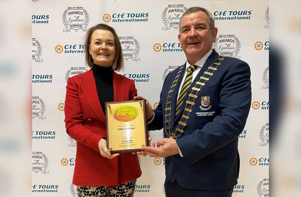 Cliffs of Moher strikes gold at CIE Awards / 1.1m visitors in 2022