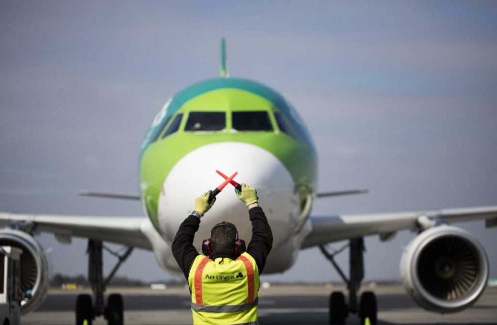 Tourism Ireland welcomes new Aer Lingus flight from London Heathrow to Ireland West Airport Knock