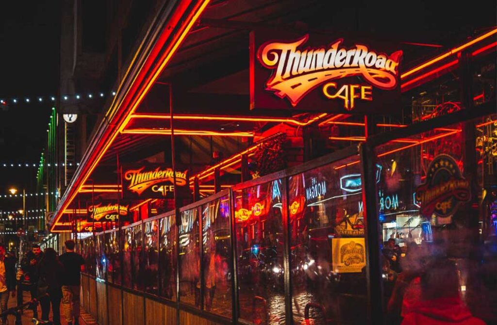 Thunder Road Café Tackles Labour, Energy & Speed of Service with Complete System